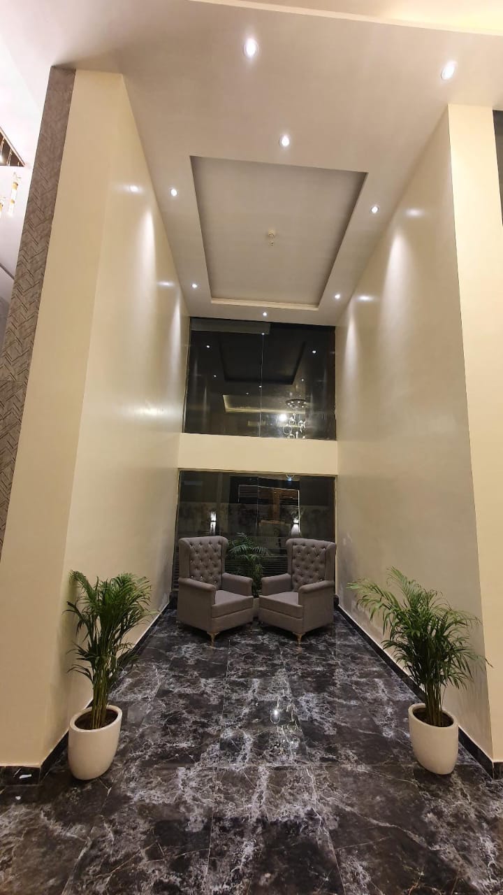 E6 Tower Lobby