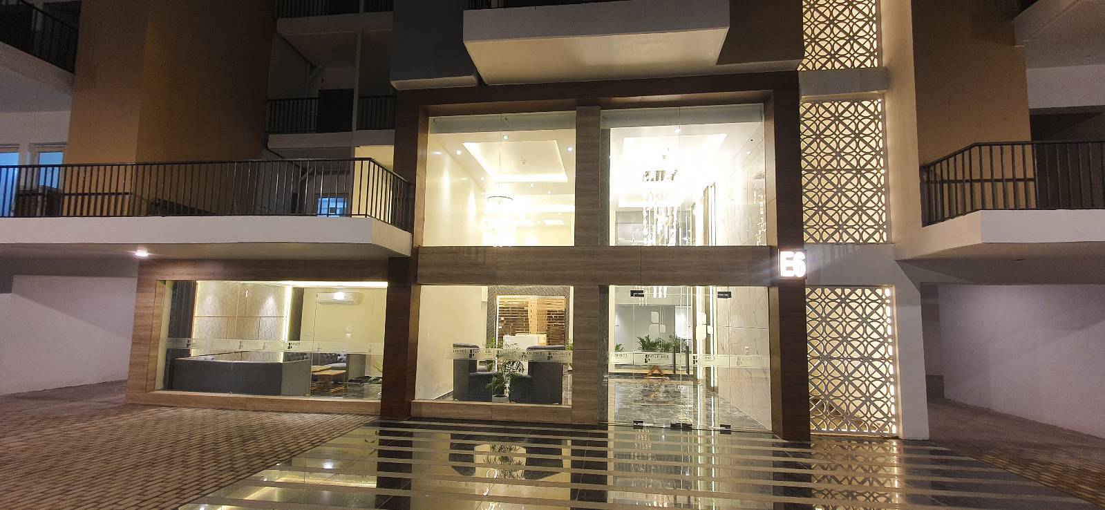E6 Tower Lobby